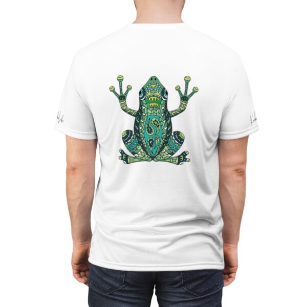 Versatile and Reliable Experience the fusion of fashion and nature like never before with our Kambo Frog T-Shirt. This versatile and reliable choice will complement all your casual appearances. The attention to detail in the design and the quality of the materials used ensure that it remains a stylish and comfortable wardrobe staple.