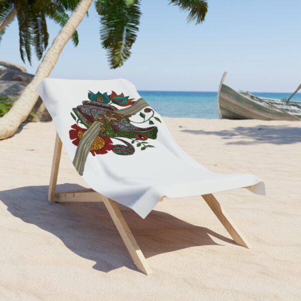 Experience the ultimate luxury and comfort on your next beach day with our Kambo frog Beach Towel! Made from a heavyweight fabric, this towel feels incredibly soft to the touch and features a unique blend of polyester and cotton for exceptional durability and absorbency.