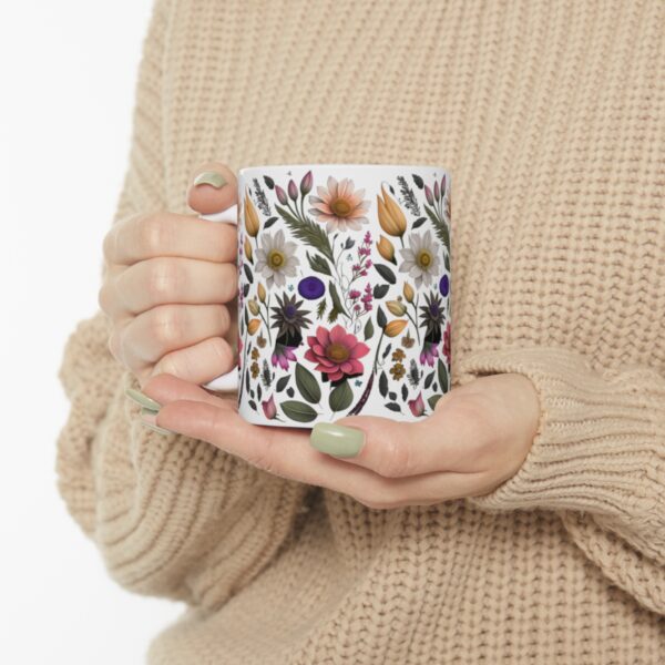 Experience the epitome of customization, quality, and style with our Ceramic Wild flowers Mug. Treat yourself or surprise your loved ones with a gift.