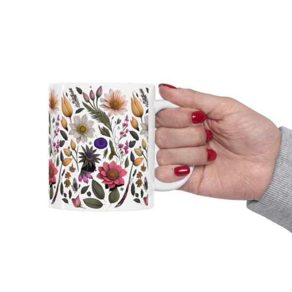 Experience the epitome of customization, quality, and style with our Ceramic Wild flowers Mug. Treat yourself or surprise your loved ones with a gift.