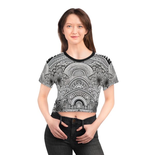 Embrace the power of Black & white and the magic of sunshine with our Black and white Crop Top Tee. It's time to elevate your wardrobe with a touch of ethereal elegance and spread joy wherever you go. Get ready to bask in the sun's warmth, surrounded by the enchanting beauty of nature, while enjoying the utmost comfort and style in spades.