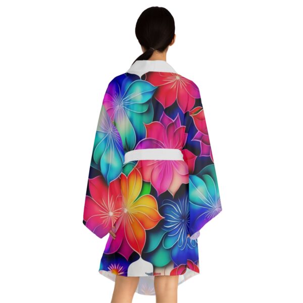 Indulge in Comfort and Beauty Unwind in style with our Flowery Long Sleeve Kimono. Experience the beauty, versatility, and luxurious feel that these robes offer.