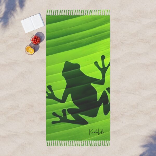 Get ready to make a statement at the beach or in the Great Outdoors with the Boho Beach Cloth featuring a playful frog silhouette on a banana leaf! Made with 100% soft polyester, this beach cloth is the perfect take-along for all your adventures. Measuring a big 38" x 81" (97cm x 206cm), this beach cloth provides ample space for you to relax and soak up the sun. Its thickness of 0.06''(1.5mm) provides just the right amount of comfort and durability, making it easy to transport wherever you go.