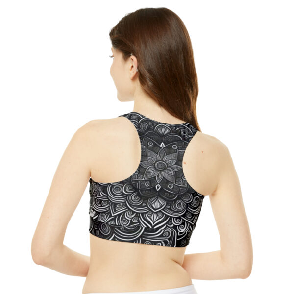 Experience the Perfect Fusion of Style and Performance Don't miss the opportunity to add the Stunning Black and White Tanktop to your activewear collection. Its stunning intricate black and white mandala motif, combined with its unmatched comfort and functionality, make it an essential piece for any fitness enthusiast. Upgrade your activewear game and order now to experience the perfect fusion of style and performance!